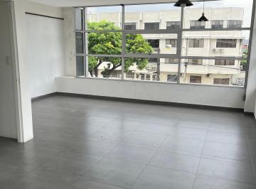 Oficina comercial de 1 habitación, Guayaquil · Av Leopoldo Carrera Oficina Esquinera Edificio Mbc