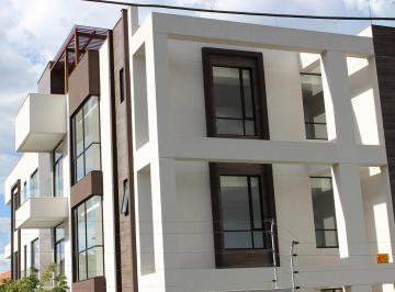 Departamento de 3 habitaciones, Quito · Cumbayá, Dpto. Nuevo Lujo 3 Dormit, 129 m², Patio y Jardín, 2 Garajes
