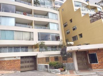 Departamento de 3 habitaciones, Quito · Vendo Departamento Lomas Monteserrin