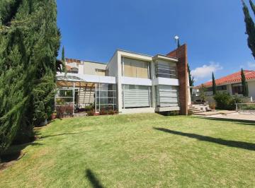 Casa · 550m² · 6 Habitaciones · 4 Estacionamientos · Venta Casa en Cumbayá, Urb. Cumbres del Valle, C - 550 M²/t - 800 m² $825.000
