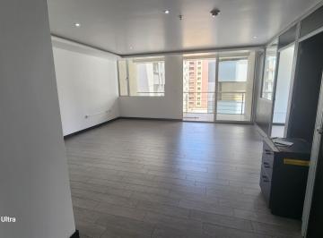 Oficina comercial de 4 habitaciones, Quito · Arriendo Oficina Comercial Carolina Shyris Edificio Corporativo Moderno