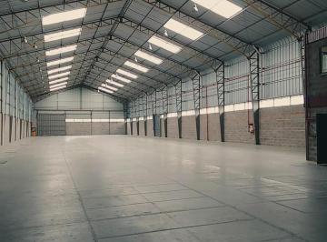 Bodega-Galpón · 930m² · 5 Estacionamientos · Rento Galpon Nuevo 750 m² + Oficinas Sector Norte Para Almacenaje