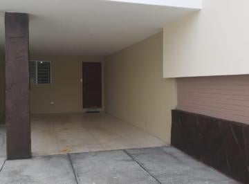 Casa de 5 habitaciones, Guayaquil · Se Vende Casa en Urdesa Central, Area Comercial