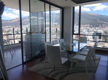 Departamento de 3 habitaciones, Quito · Arriendo Departamento con Terraza y Linea Blanca