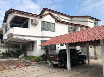 Oficina comercial de 4 habitaciones, Guayaquil · En Venta Casa - Ideal Oficinas, Restaurantes 500 m - Kennedy Norte