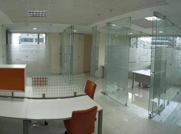 Oficina comercial , Quito · Oficina Amoblado de 6
