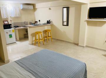Suite de 1 habitación, Guayaquil · Urdesa Central Excelente Ubicación Diagonal Victor Emilio Estrada por Días o Semanas