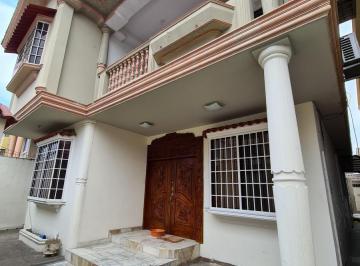 Casa de 5 habitaciones, Guayaquil · En Venta: Casa en Kennedy Norte