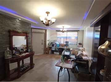 Casa · 197m² · 3 Habitaciones · Venta de Casa en Urb. San Felipe - Norte de Gye (Jlr)