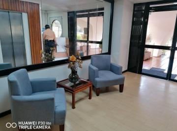 Departamento de 3 habitaciones, Quito · Cordero, 12 de Octubre Lindo Departamento Remodelado 155 m. $105.000