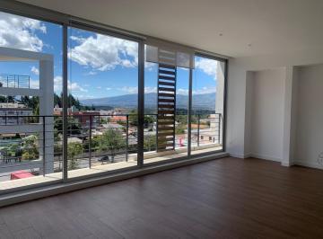 Departamento de 2 habitaciones, Quito · Edificio Yoo, Depart con Vista, Terraza Propia