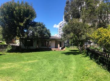 Terreno / Lote · 1292m² · Quito Tennis Se Vende Terreno Plano Ideal Para Constructores