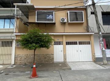 Casa de 9 habitaciones, Guayaquil · En Venta: de Oportunidad. Casa Rentera en Conjunto Recidencial en Urdenor 2