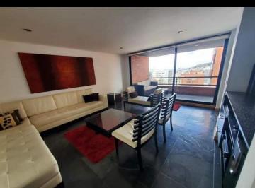 Departamento de 2 habitaciones, Quito · Departamento con Balcón, Amoblado de Lujo en González Suárez
