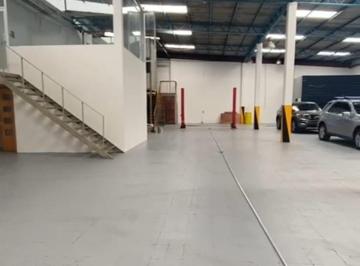 Bodega-Galpón , Guayaquil · En Venta Ofibodega Independiente 760 m² - Vía a Daule - Norte de Guayaquil