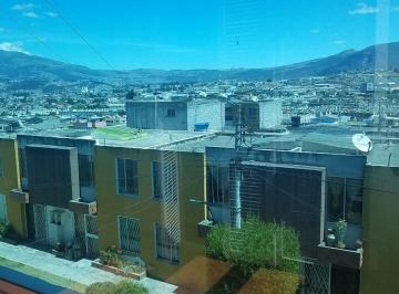 Casa de 3 habitaciones, Quito · Casa de Venta en Calderón Conjunto Capulíes III