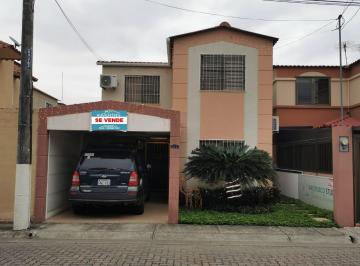 Casa de 4 habitaciones, Guayaquil · Casa de Venta en Urbanización La Joya, Primeras Etapas, 4 Dorm..