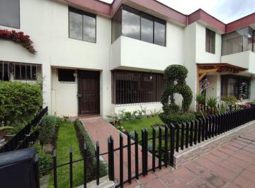 Casa de 3 habitaciones, Quito · Rento Amplia Casa de 3 Habitaciones - Granda Centeno