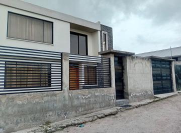 Casa de 3 habitaciones, Quito · Vendo Casa Marianitas de Calderón