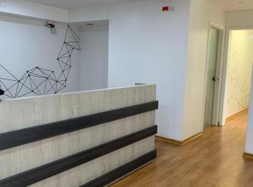 Oficina comercial de 15 habitaciones, Quito · Oficinas Bien Ubicadas en La Coruña