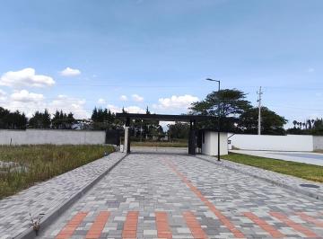 Terreno / Lote , Quito · Lotes de Venta, en Tumbaco Dentro de Urbanización Cerrada - Oportunidad