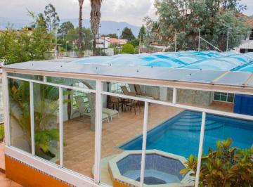 Casa · 800m² · 5 Habitaciones · 5 Estacionamientos · Lujosa Casa en Venta San Rafael Amoblada