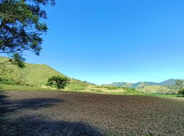 Terreno / Lote , Quito · Re/max Futuro Vende Hermoso Terreno de 4,3 Ha en Nono