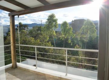 Casa , Quito · Casa de Venta en Tumbaco Urb La Viña