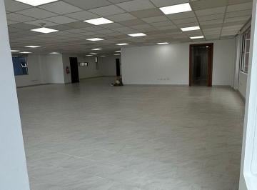 Oficina comercial , Quito · Alquiler Amplia Oficina - Av República del Salvador