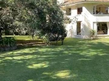 Casa de 4 habitaciones, Quito · Casa de 13000 m² con 4 Dorm. en Venta en Los Chillos