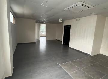 Oficina comercial de 1 habitación, Guayaquil · Edificio Mbc Olivos Esquinero Oficina Vista a La Av Leopoldo Carrera