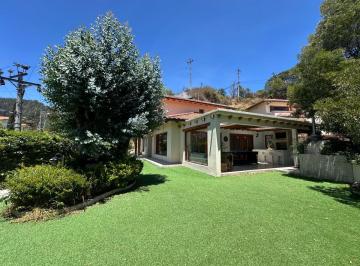Casa de 3 habitaciones, Quito · Arriendo Casa Moderna Amoblada en Cumbayá - British School