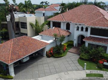 Casa de 6 habitaciones, Guayaquil · Venta de Casa en Urbanizacion Rio Grande /samborondon Km.1 - I. Alarcon
