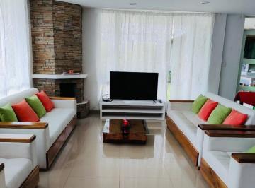 Casa de 3 habitaciones, Quito · Innovocasa Vende Hermosa Casa de Campo Sector Valle Chillos, Amaguaña