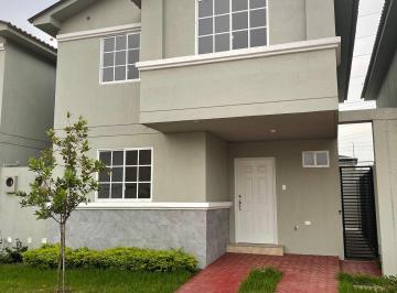 Fachada externa · Alquilo Casa en Casa Laguna