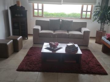 Casa de 4 habitaciones, Quito · Vende Hermosa Casa de 4 Dorm. en El Valle de Los Chillos de 500 m