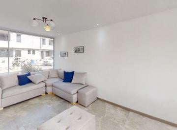 Casa de 3 habitaciones, Quito · Vive con Seguridad y Comodidad + Cercanía a Comercios y Transporte / Credito Miti Miti