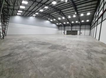 Bodega-Galpón · 580m² · Bodega de 580 m² Para Arriendo en Pifo, Seguridad, Complejo Ind. Pr