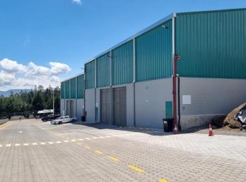 Bodega-Galpón · 440m² · De Arriendobodega de 440 m², Seguridad, Complejo Ind Pr