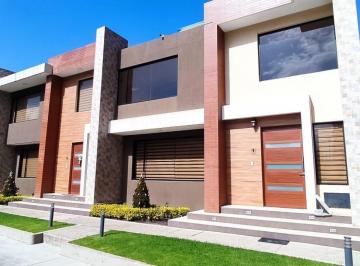 Casa de 3 habitaciones, Quito · Espectacular Precio! Estrena Hermosa Casa de Venta