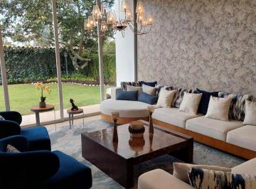 Casa · 400m² · 3 Habitaciones · 4 Estacionamientos · Casa de Venta en Cumbayá, Zona Rancho San Francisco