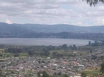 Terreno / Lote · 10000m² · Vendo Terrenos en El Lago San Pablo