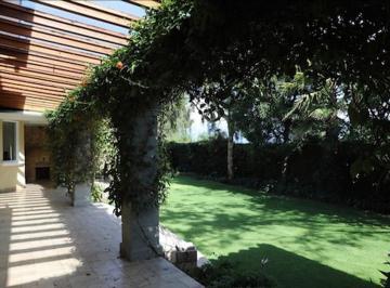 Casa de 4 habitaciones, Quito · Alquiler, Rancho San Francisco, 4 Dorm., Preciosa Casa con Amplio Jardín