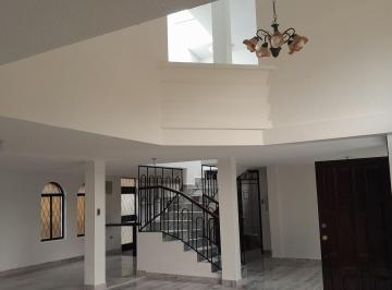 Casa de 5 habitaciones, Quito · Rento Casa Independiente Ideal Negocio o Vivienda