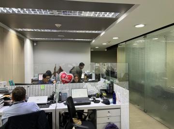 Oficina comercial , Quito · Linda Oficina de Renta con Amoblada