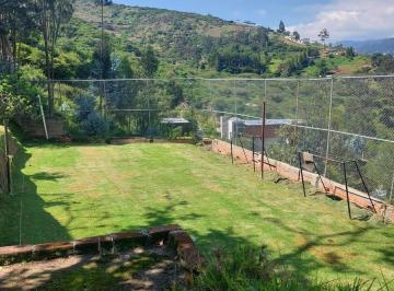 Terreno / Lote · 428m² · 3 Habitaciones · 2 Estacionamientos · Terreno de Venta en Tumbaco, con Casa