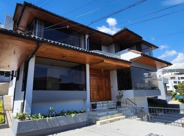 Casa de 15 habitaciones, Quito · Venta Casa Quito Tenis Amplia Rentera 2 Departamentos 1 Casa Independiente 992 m Terreno 1279 Constr