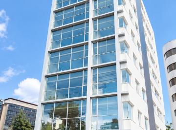 Consultorio de 2 habitaciones, Quito · Arriendo Consultorio en Torre Médica Sector Clínica Pasteur