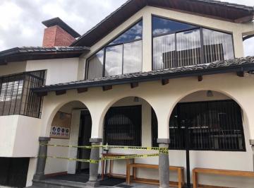 Casa de 4 habitaciones, Quito · Vendo Casa Sector Telegrafo 450.000 Dólares Mm