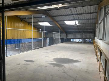 Bodega-Galpón de 8 habitaciones, Quito · Zona Industrial Calderon, 660 m², 72 Oficinas